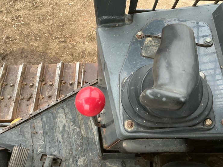 2016-deere-550k-xlt-image-48