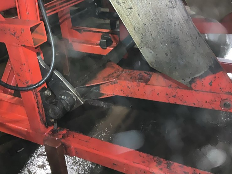 #116-•-morbark-log-trough-w/2way-kickers-image-17