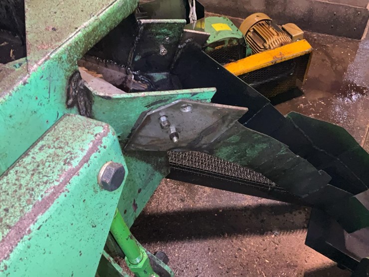 #153-•-precision-shaker-screen-image-6