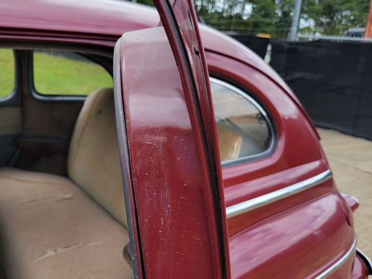 1948-ford-sedan-image-33