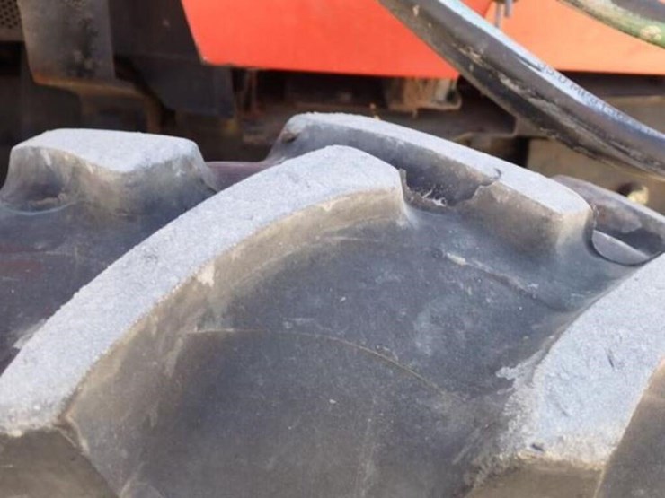 2008-kubota-m7040d-image-55