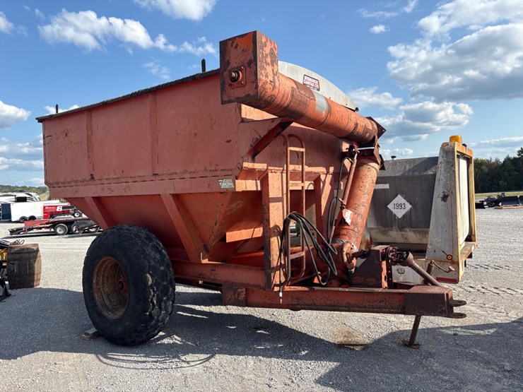 #29717-•-united-farm-tools-grain-wagon-image-2