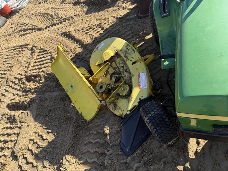 john-deere-111-image-3