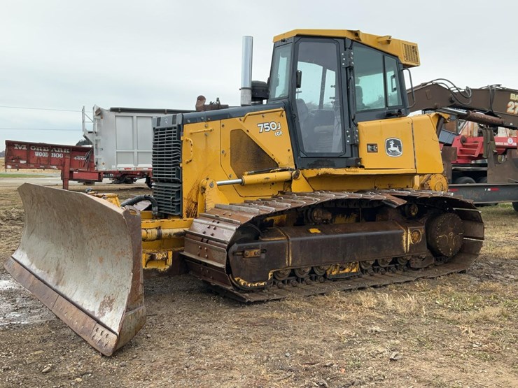 2006-deere-750j-lgp-image-1