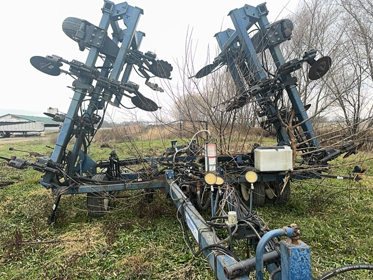 blue-jet-land-runner-nh3-anhydrous-bar,-ground-driven-injection-pump,-gauge-wheels,-*006641*-image-1