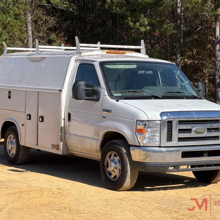 2014 FORD E350