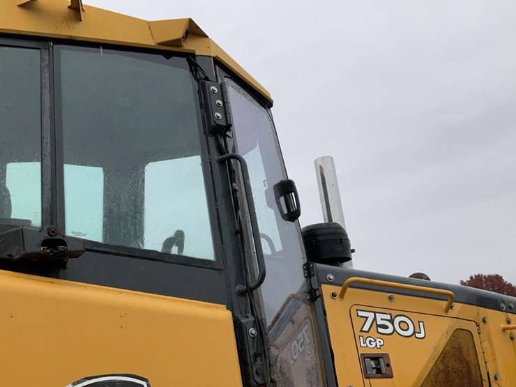 2006-deere-750j-lgp-image-43