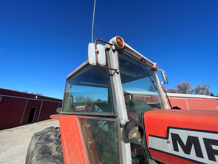 massey-ferguson-2705-image-32