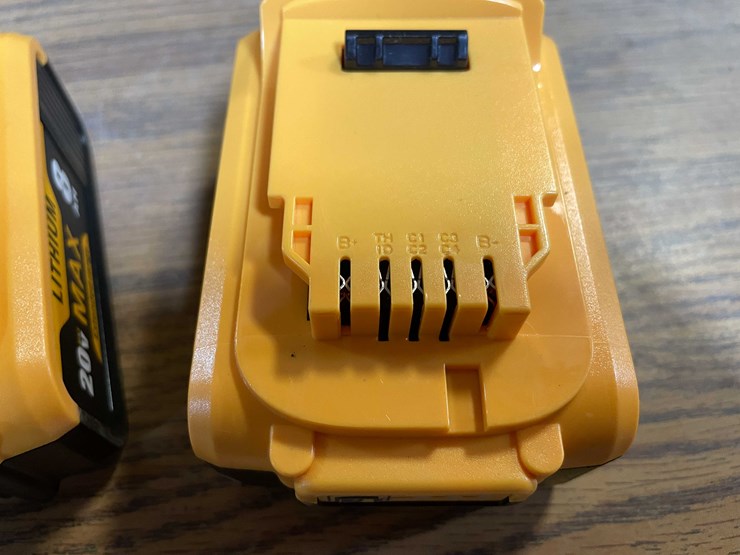 #8671-•-(2)-20-volt-dewalt-compatible-batteries-(pr11)-image-5