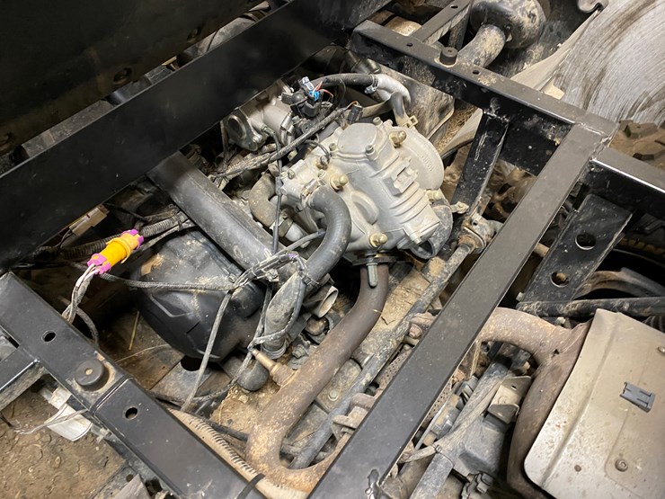 #8100-•-realtree-ut400-rt-utv-(new-holstein,-wi)-image-27