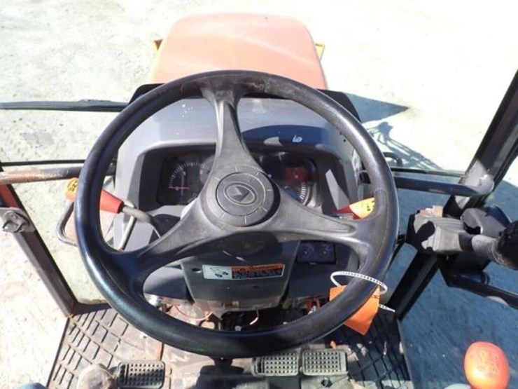 2011-kubota-m7040d-image-20