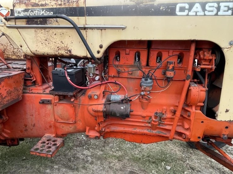 case-730-comfort-king-tractor-image-4