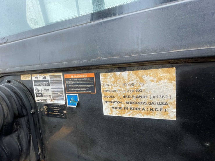 #1395-•-hyundai-10,000lb-pneumatic-diesel-forklift-(04)-image-12