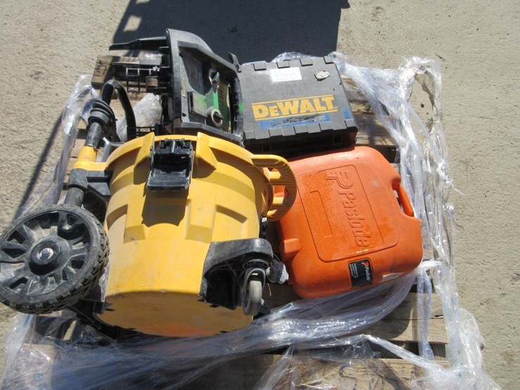 lot-of-shop-vacuum-&-misc-items-image-3