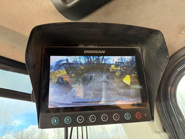 2015-doosan-dl420-5-image-21