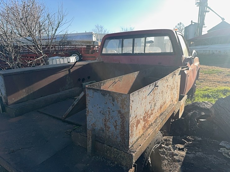 1987-chevrolet-30-image-13