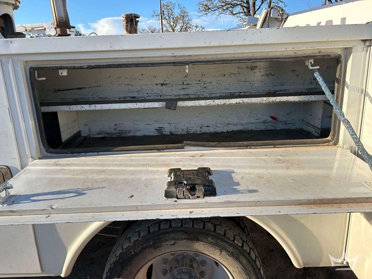 2019-ford-f550-image-21