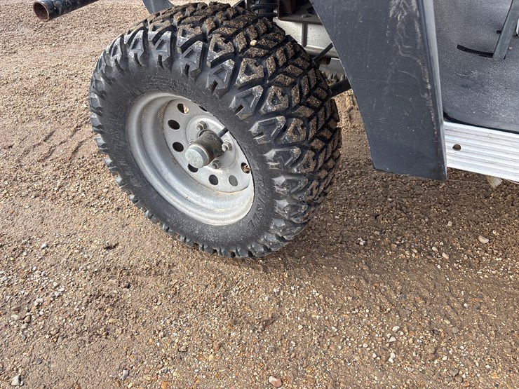 club-car-carryall-272-image-8