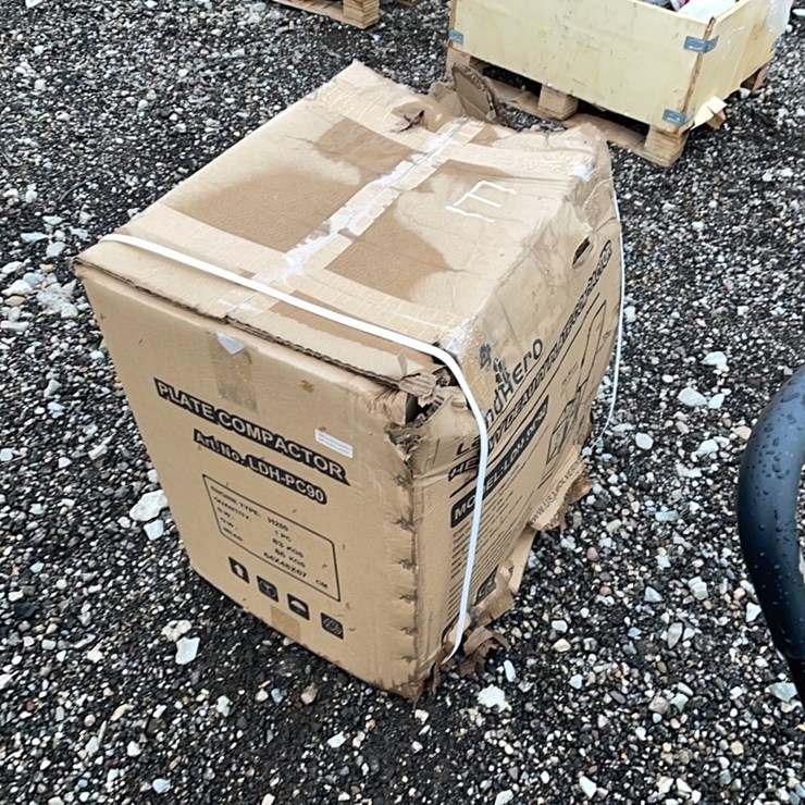 NEW LANDHONOR PLATE COMPACTOR NEW SUPPORT EQUIPMENT