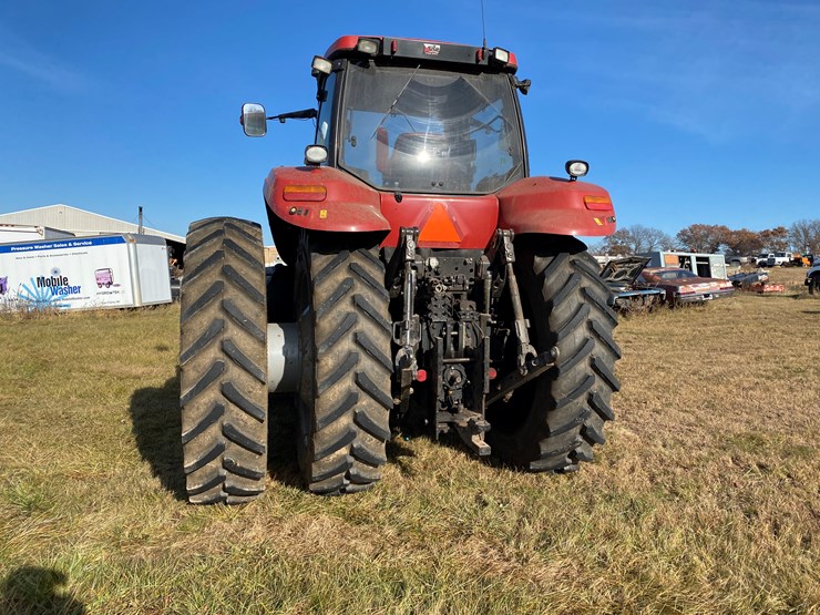 2014-case-ih-340-image-14
