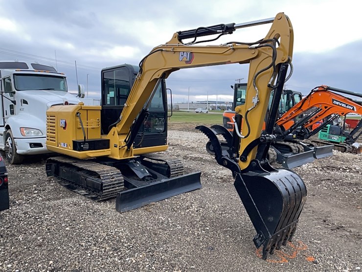 caterpillar-305.5e-image-2