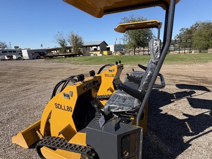 #119-•-sdll80-mini-skid-steer-loader-image-2