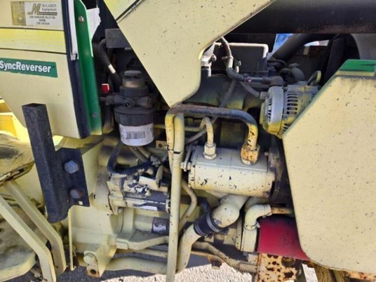 2000-john-deere-5205-image-27