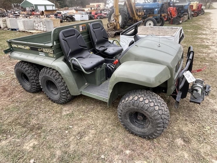 john-deere-trail-gator-image-1