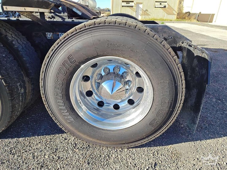 2012-kenworth-t800-image-25