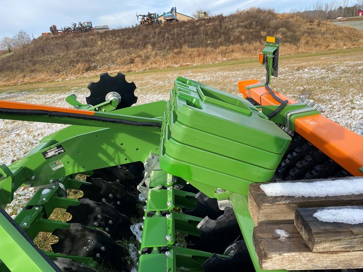 #1145-•-2023-unused-amazone-catros-4003-3-point-compact-disc-(waldo,-wi)-image-17