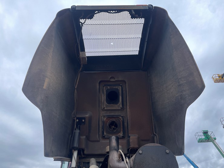 2011-case-821f-image-74