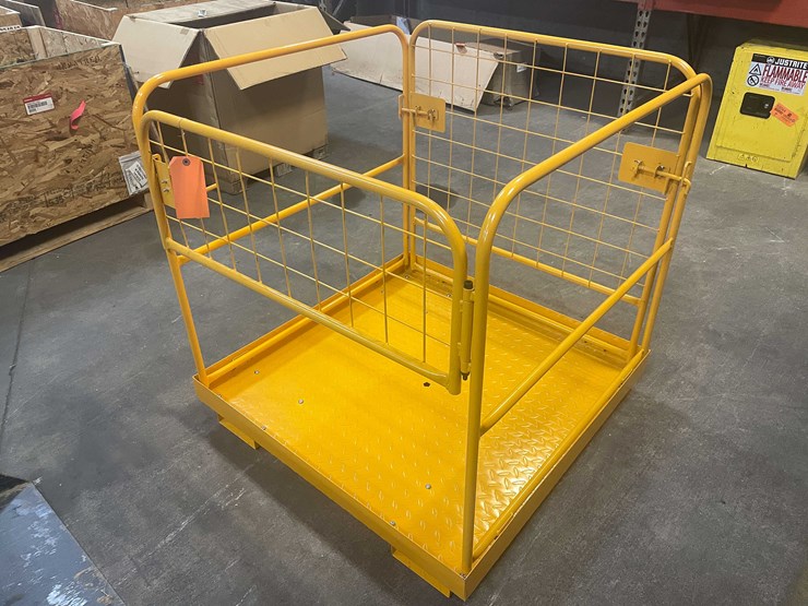 #8667-•-forklift-platform-basket-with-fork-pockets-(pr3)-image-1