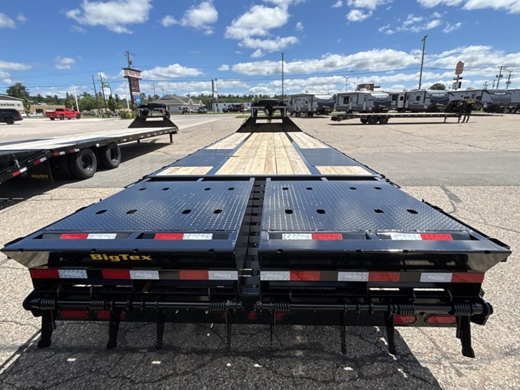 #1448-•-2025-unused-big-tex-22gn-gooseneck-trailer-image-4