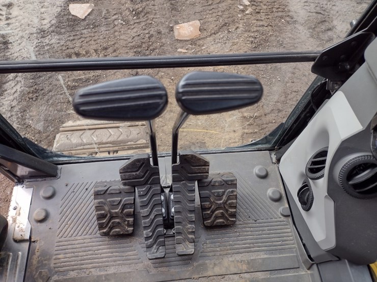 caterpillar-315-gc-image-8