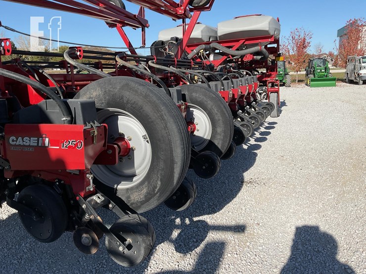 case-ih-1250-image-53