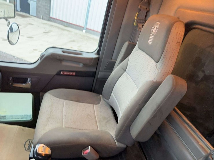 2010-kenworth-t800-image-91