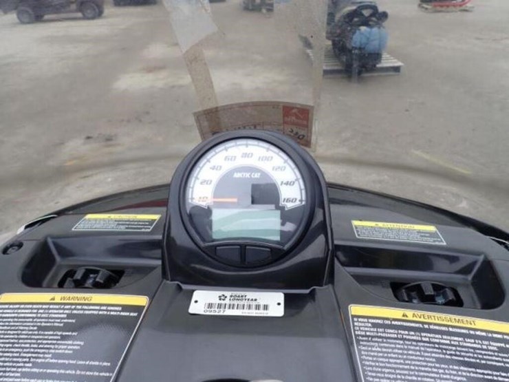 caterpillar-570-image-24