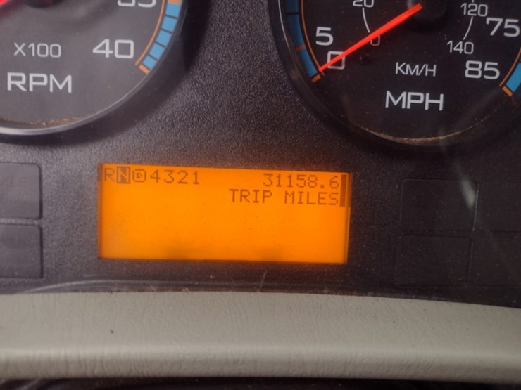 international-workstar-7400-image-7