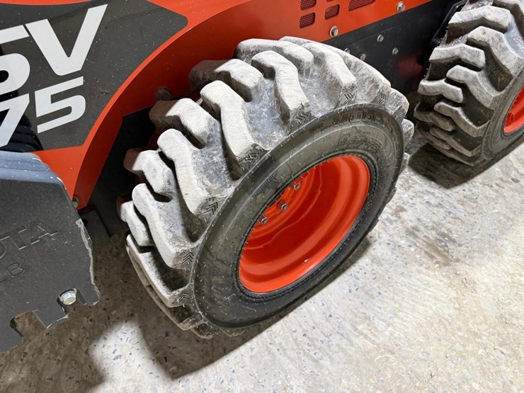 2023-kubota-ssv75hc-skid-steer-loader-image-15