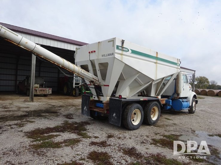 2003-international-8100-image-19