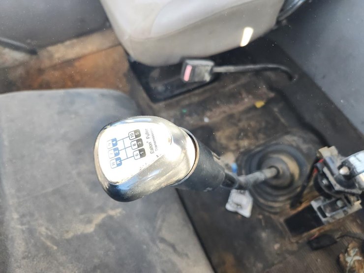 international-8100-image-51