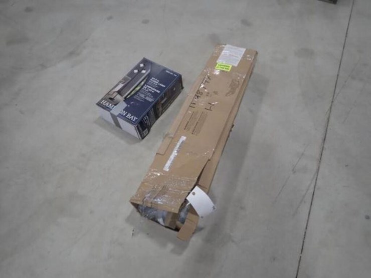 qty-of-(2)-maxxmar-35-in.-x-40-in.-blinds-image-2