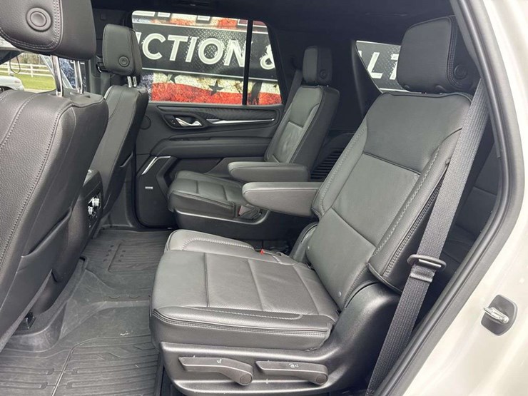 2023-gmc-yukon-denali-image-17