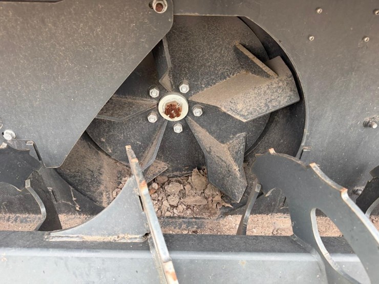 bobcat-sb200-74”-skid-steer-snowblower-image-10