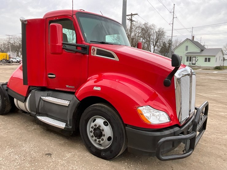2020-kenworth-t680-image-7
