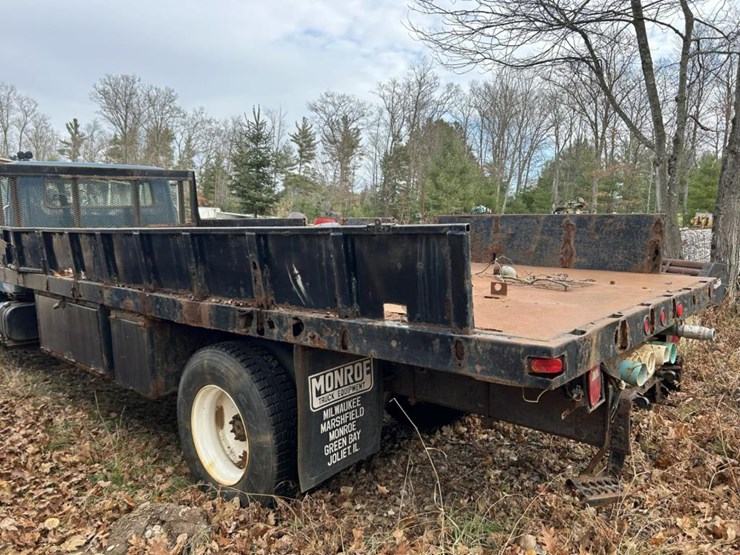 international-4700-image-13