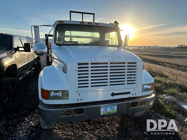 international-4700-image-10