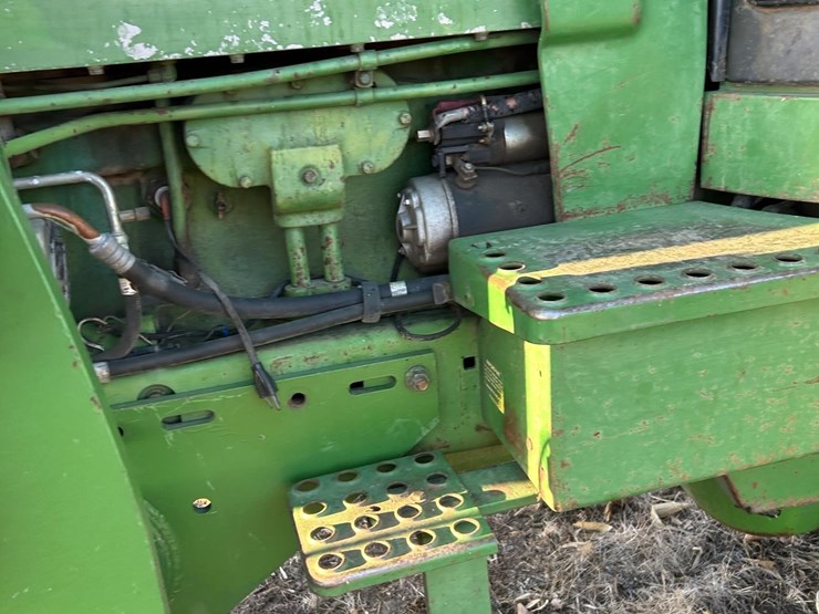 1983-john-deere-4650-image-22