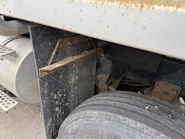 2014-kenworth-t800-image-25