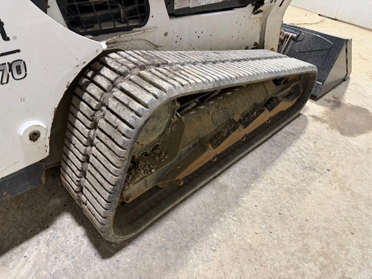 2022-bobcat-t770-image-17